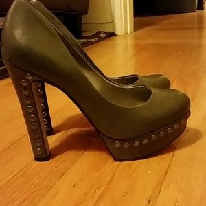 Vince Camuto Olive Green Platforms
