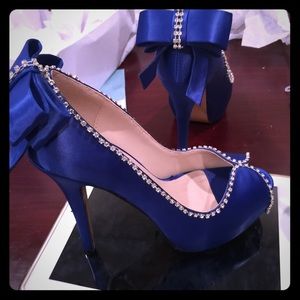 NEW! Never worn beautiful royal blue heels