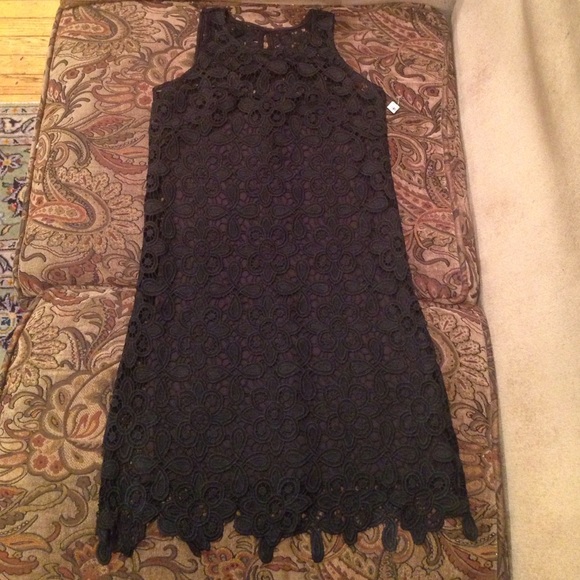 NEW BEAUTIFUL BLACK FLOWER DRESS