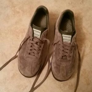 Puma sneakers