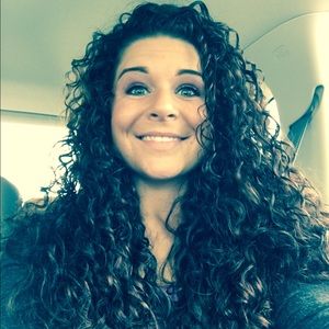 Meet your Posher, Candace