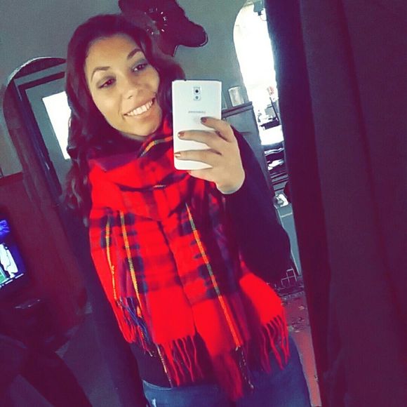 Meet your Posher, Rynia - Picture 1 of 1