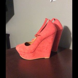 CoraL colored wedges