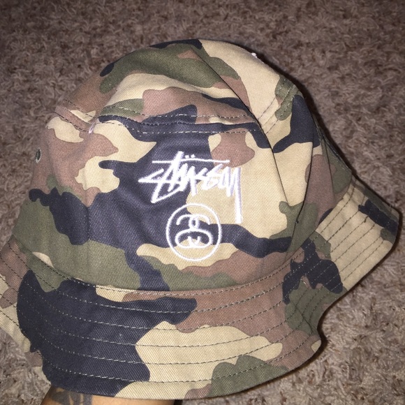 Bucket hat