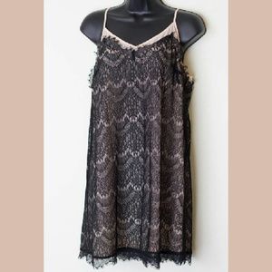 Eloise by Anthropologie Size Medium Slip