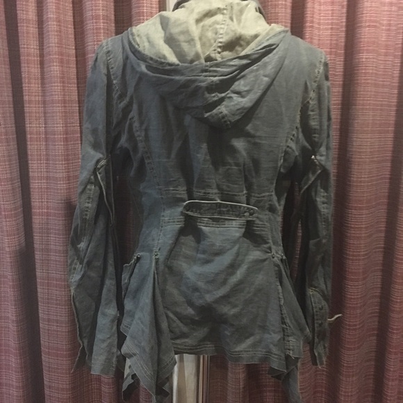 Jacket - Picture 3 of 4