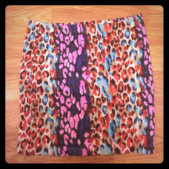 Multi color leopard miniskirt