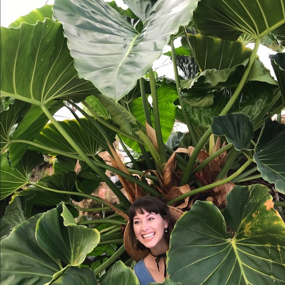 Meet your Posher, Stacey - Picture 2 of 4