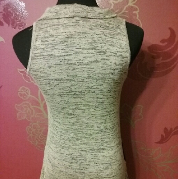 GORGEOUS FLAWLESS SLEEVELESS TOP - Picture 4 of 4