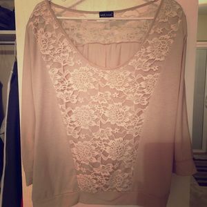 Soft cotton and lace 3/4 length top