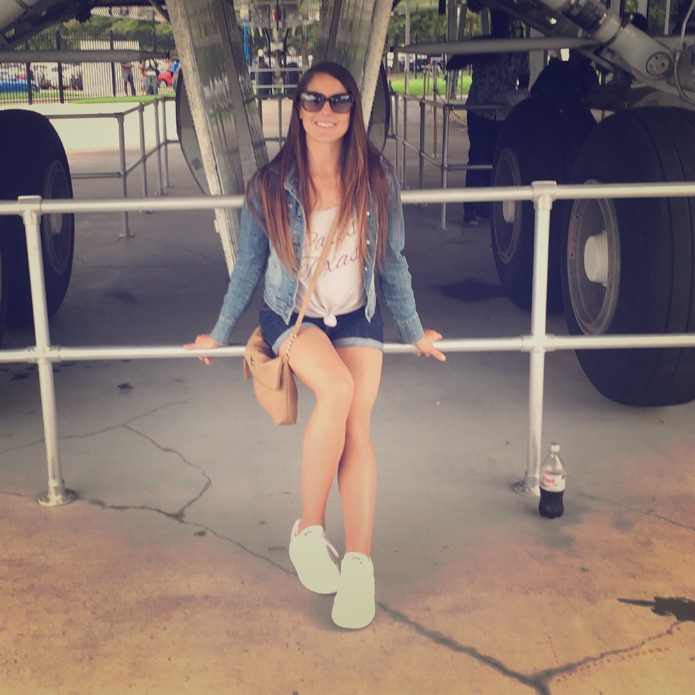 Meet your Posher, Laura