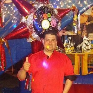 Meet your Posher, Carlos