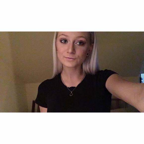 Meet your Posher, Rachael - Picture 1 of 1