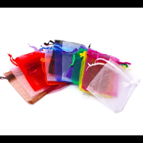 Beautiful Siver leaf Pendant Necklace - Picture 3 of 3