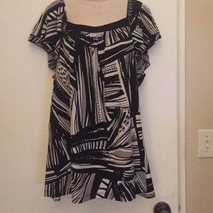 Black/gray/white top