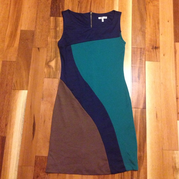 Color block dress size small