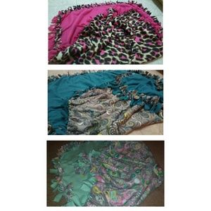 Tie fleece blankets