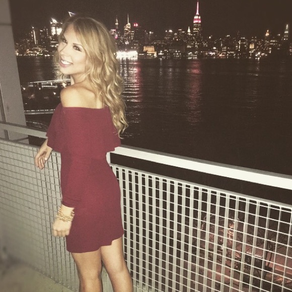 Meet your Posher, Elizabeth - Picture 3 of 4