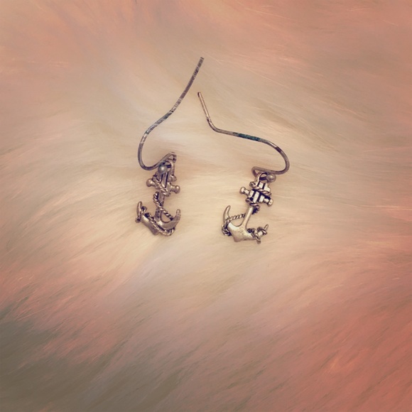 Anchor earrings!