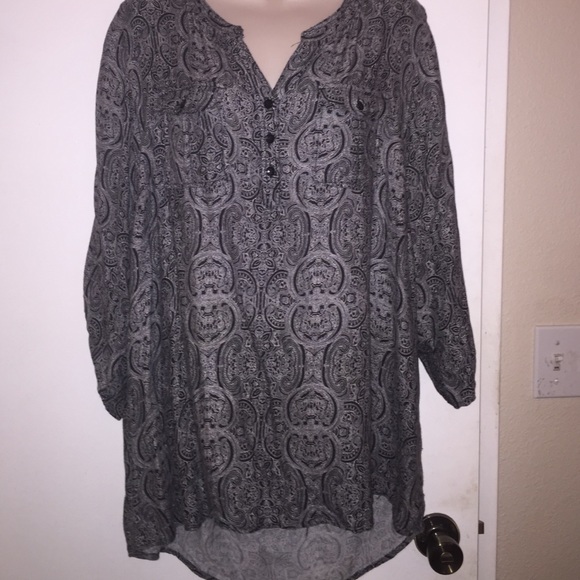 Black/gray Paisley shirt