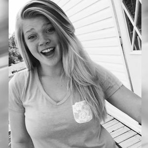 Meet your Posher, Karrie