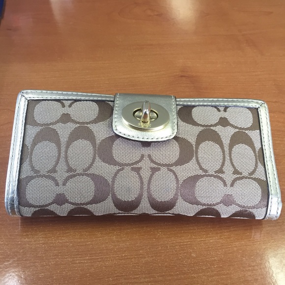 Authentic Large Coach Checkbook Wallet khaki/gold