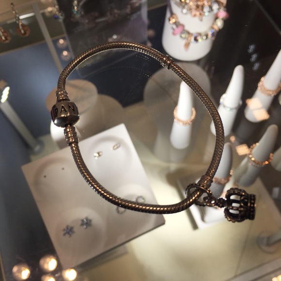 Pandora bracelet size 19 - Picture 1 of 2