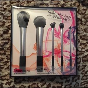 Real Techniques Makeup Brushes