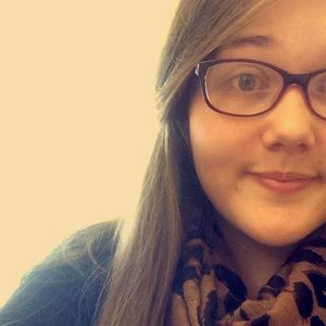 Meet your Posher, Lily