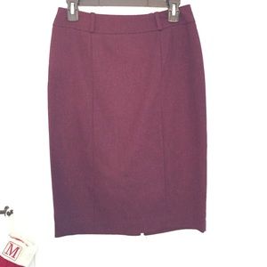 Mossimo pencil skirt. Color: deep red/maroon