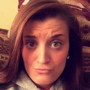 Meet your Posher, Liz