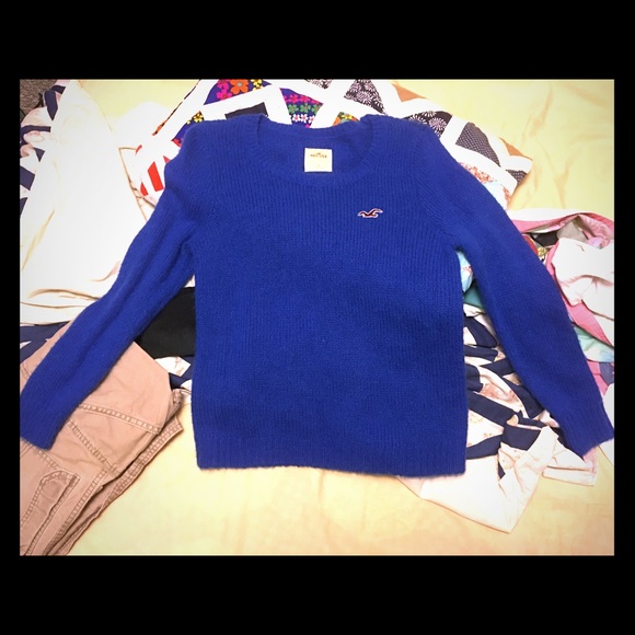 🚫🚫 SOLD 🚫🚫Hollister knit sweater