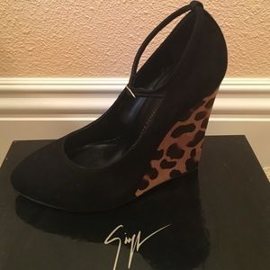 Giuseppe Zanotti BRAND NEW Cindy wedge -box incl.