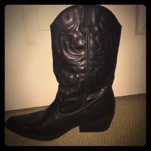 Black Cowboy Boots