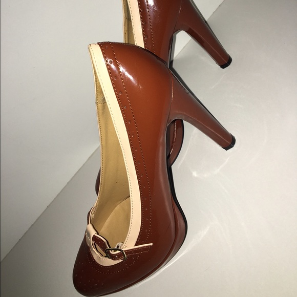 Classy Patent Wingtip Pump