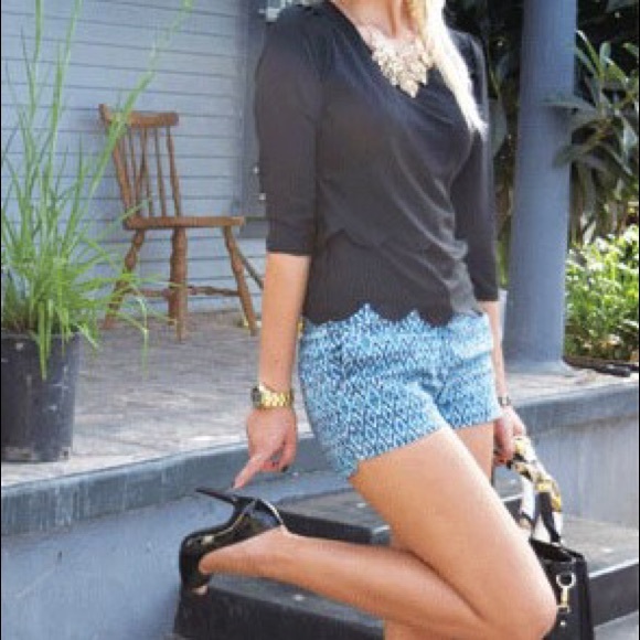 SALE! open back blouse. LAST ONE! - Picture 2 of 4