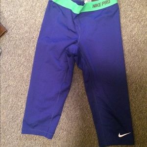 Blue nike pro crop leggings.