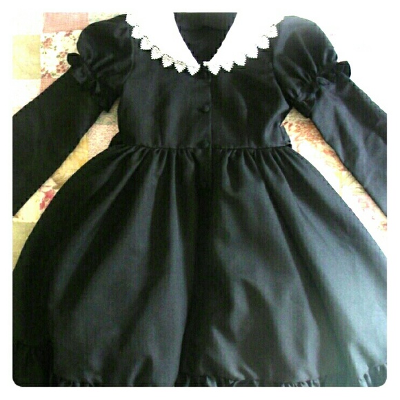 Gothic Lolita/Cosplay Black Dress w/ White Collar