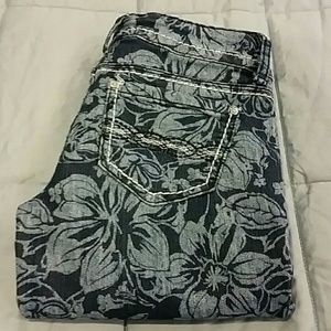 Delias Size 0 Skinny Floral