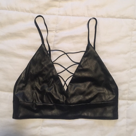 black crop top