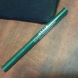 Stila eyeliner in Moss
