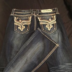 LIKE NEW KIA BOOT 28