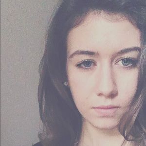 Meet your Posher, Leah