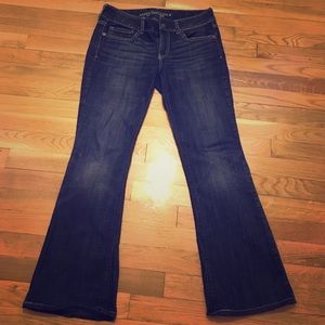 American Eagle Flare Jeans - Size 6