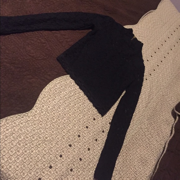 Lace crop top ©never worn