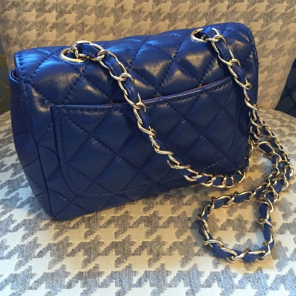 Chanel mini dark blue - Picture 2 of 3