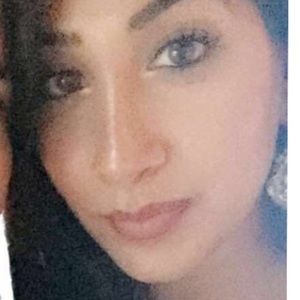 Meet your Posher, Elizabeth