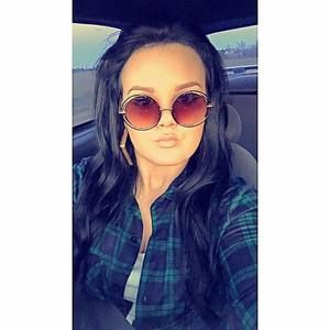 Meet your Posher, Michaela