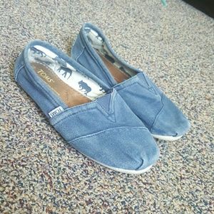 Navy Toms