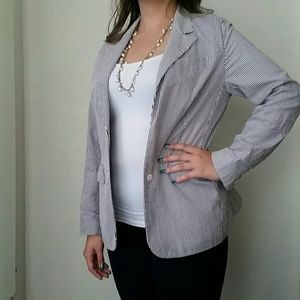 Hourglass striped blazer.